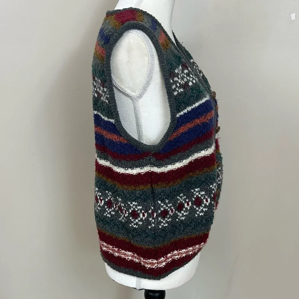 Lizsport petite knit sweater vest wood buttons cozy